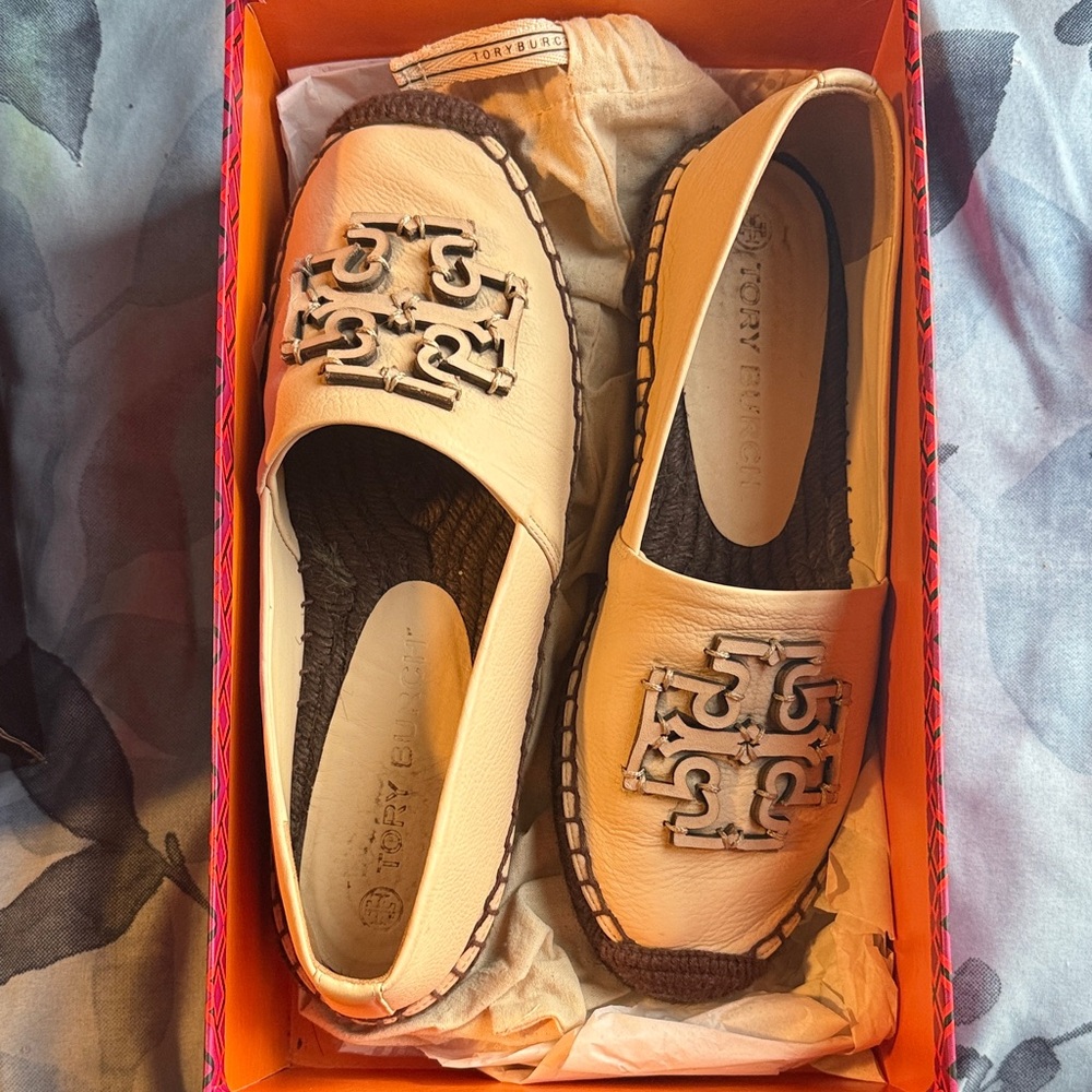 Tory Burch Tan Leather Moccasins for Women